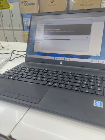 HP 15-DW1216nia INTEL PENTUIM. 4GB RAM 1TB HARD DRIVE