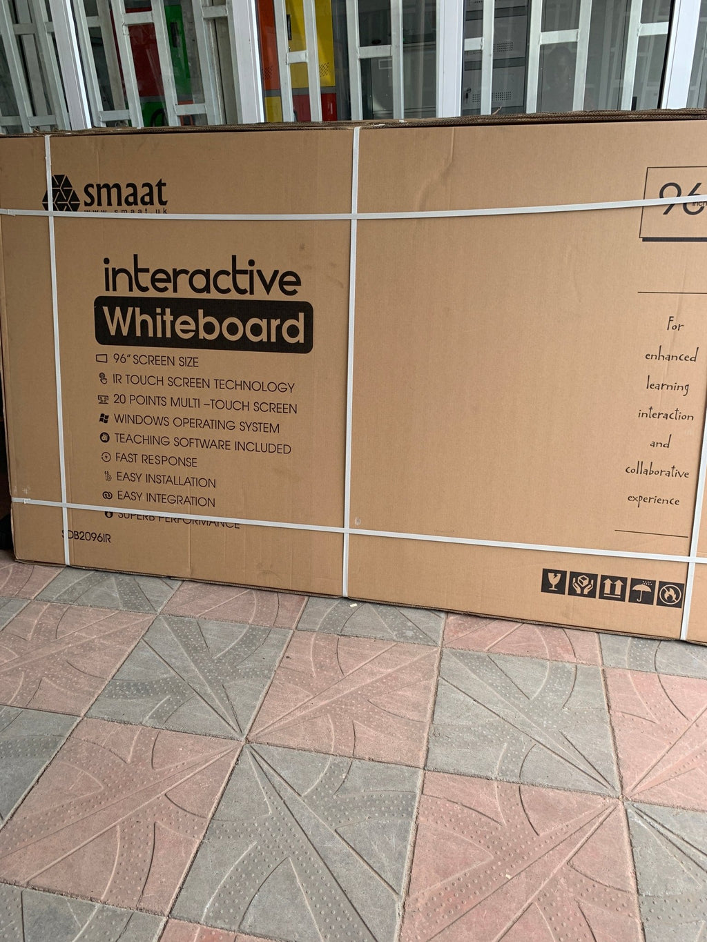 SMAAT INTER ACTIVE DIGITAL PANEL 96 INCHES - Joche
