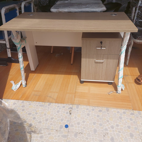 K1  EXECUTIVE OFFICE TABLE 1.2M