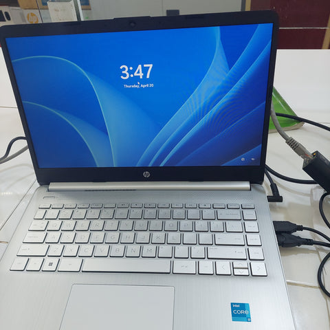 Hp 14s-dq2401nia.8Gb Ram.512ssd.Core i3